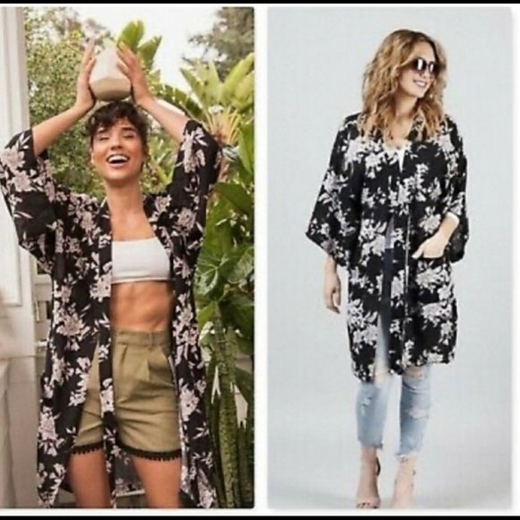 Spiritual Gangster Kimono Top - Picture 2 of 7